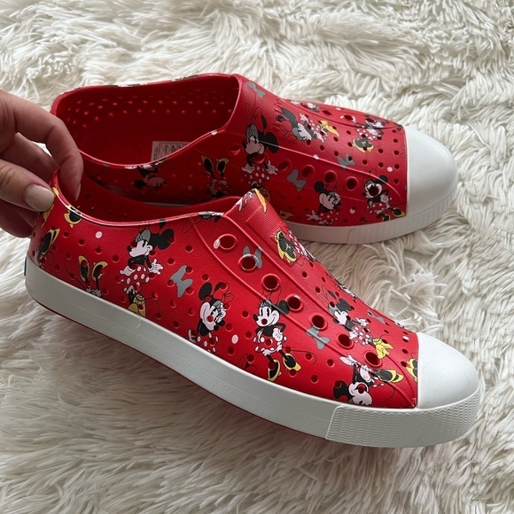 Native Disney Shoes - Women’s size 5 - Picture 1 of 7